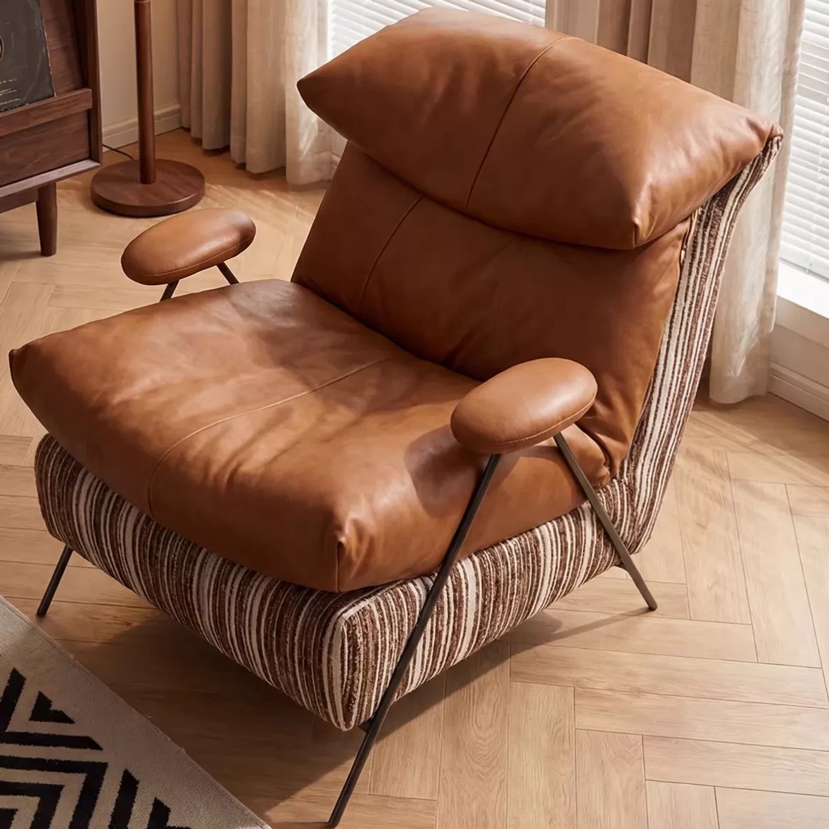 Mid-Century Wood Frame Lounge Chair