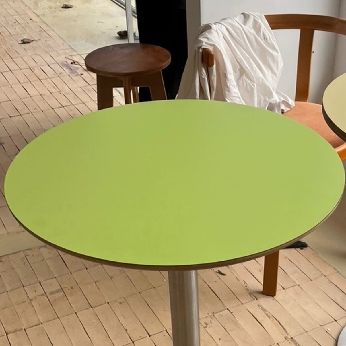 Trendy Orbicular Dining Table with Timber Top, Fixed Table Mechanism in Cerulean/Green/Apricot Color - image 4