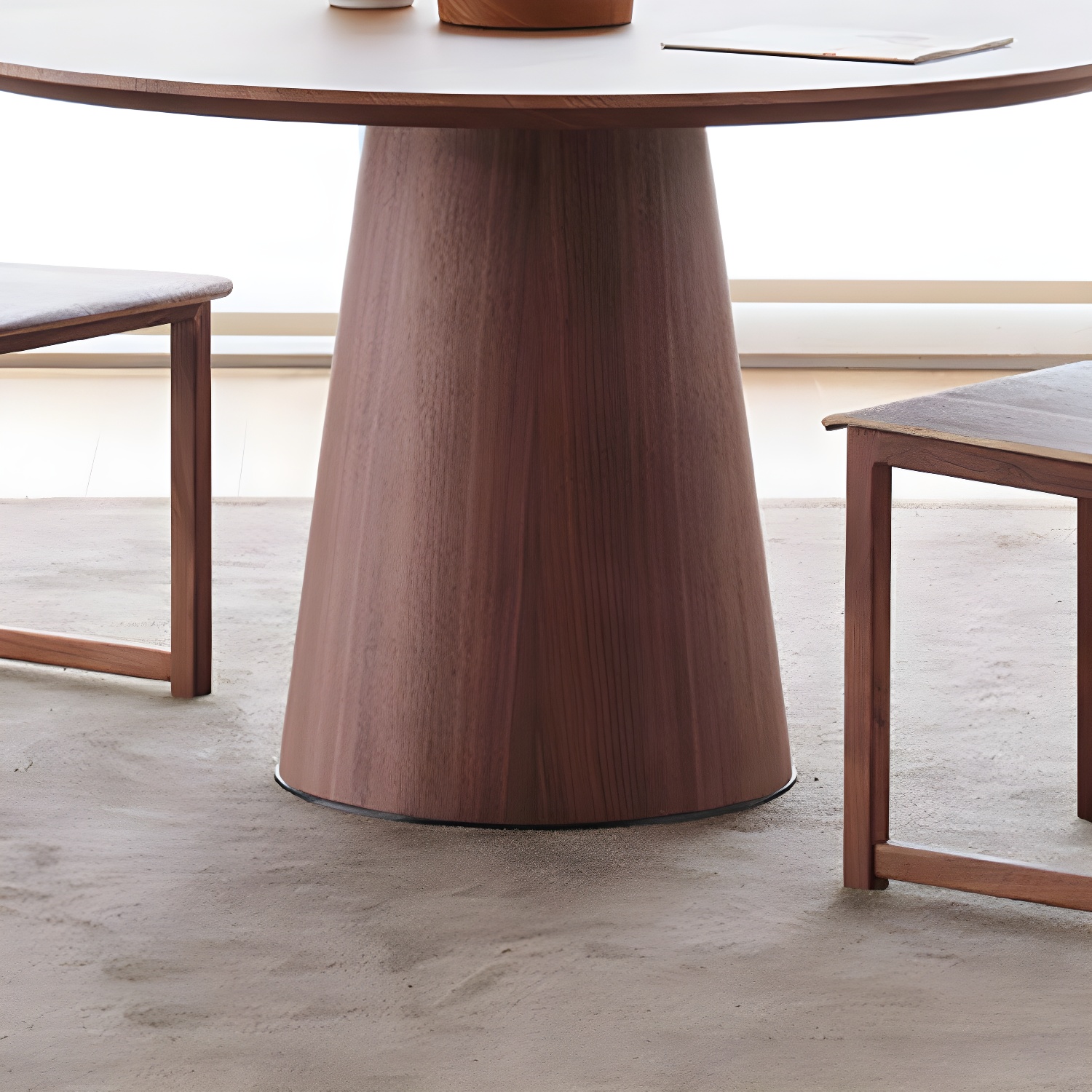 Contemporary Round Dinette Table Solid Wood Pedestal Dining Table - image 7