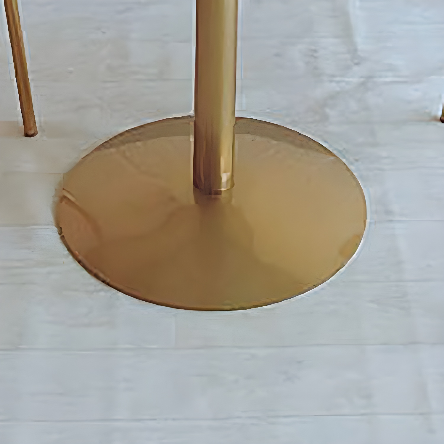 Tulip Dining Table | Ormau - image 11