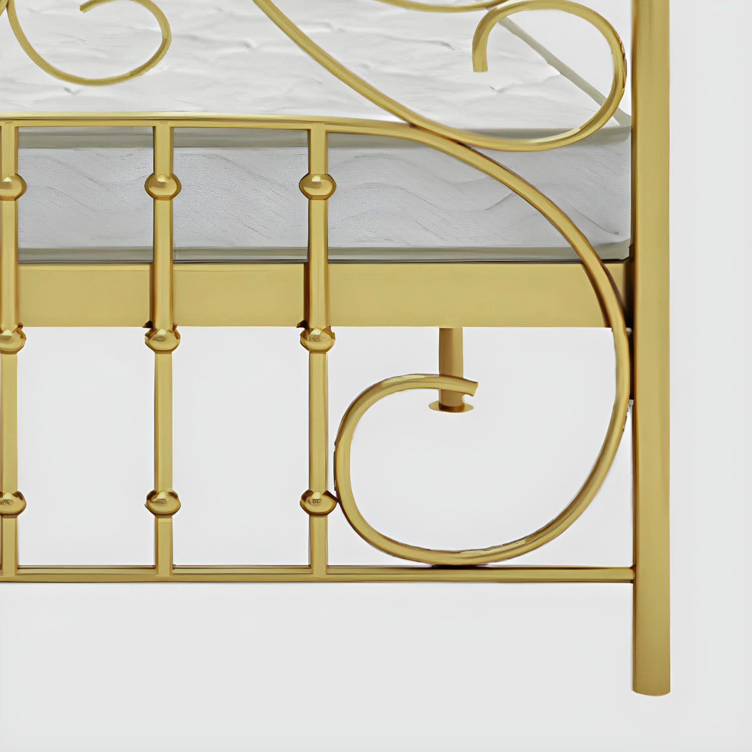 Glam Metal Bed | Ormau - image 8