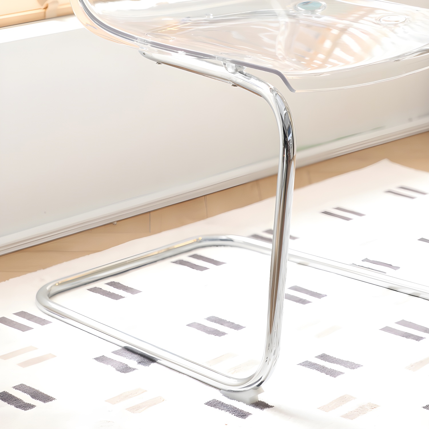 Modern Low-Back Chair | Ormau - image 14