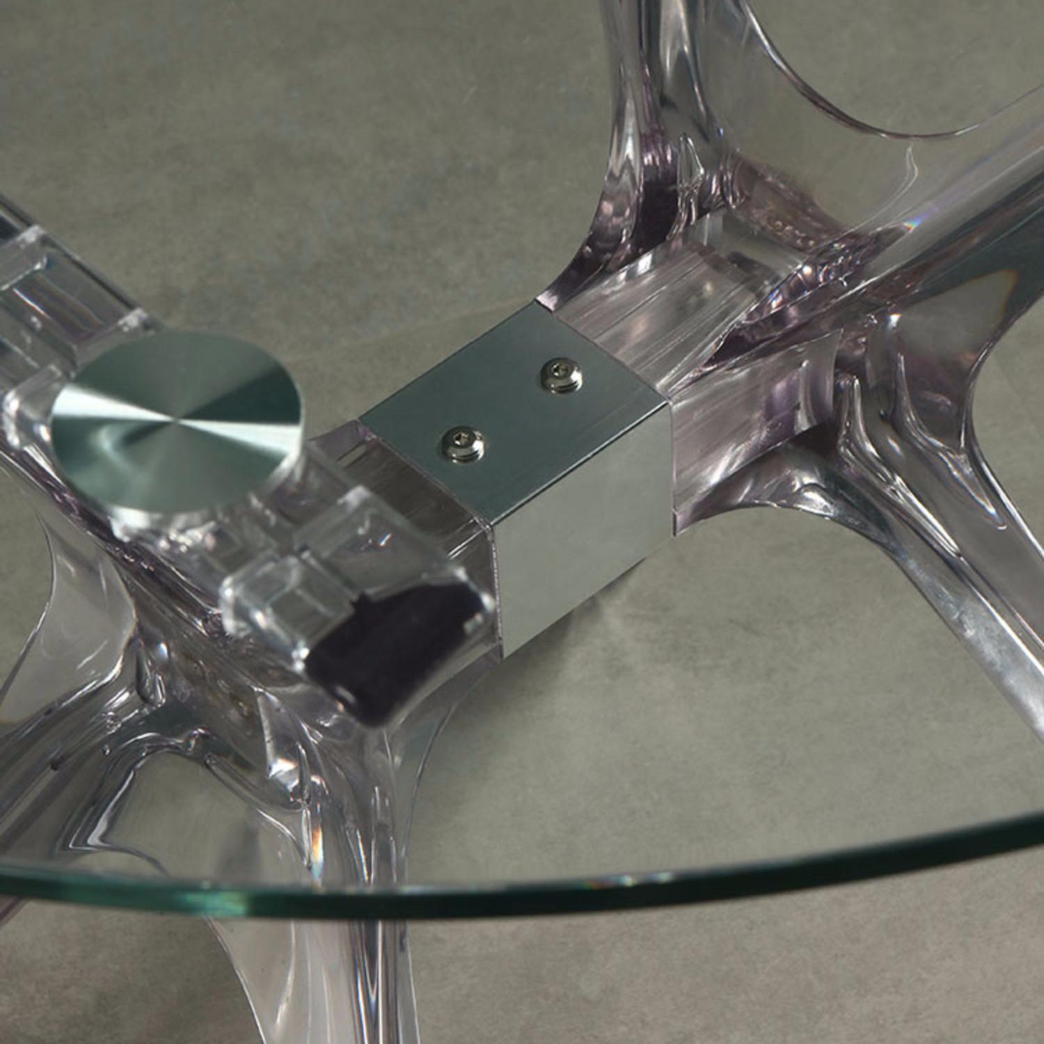 Modern Round Glass Dining Table | Ormau - image 15