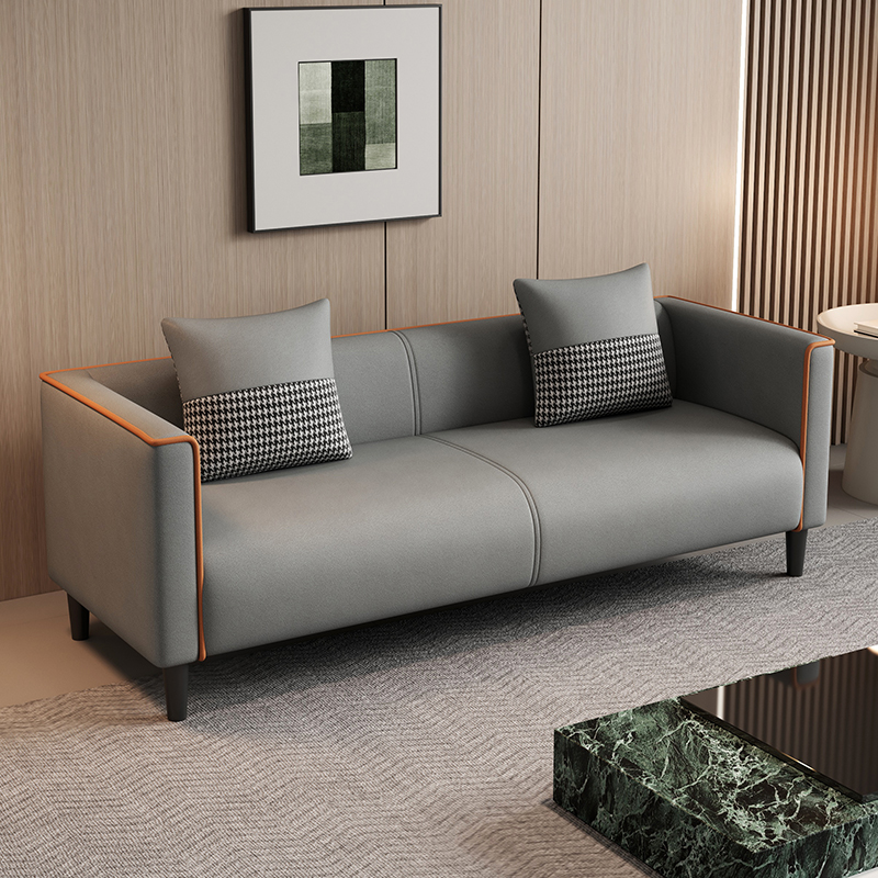 Elegant Sofa | Ormau - image 6