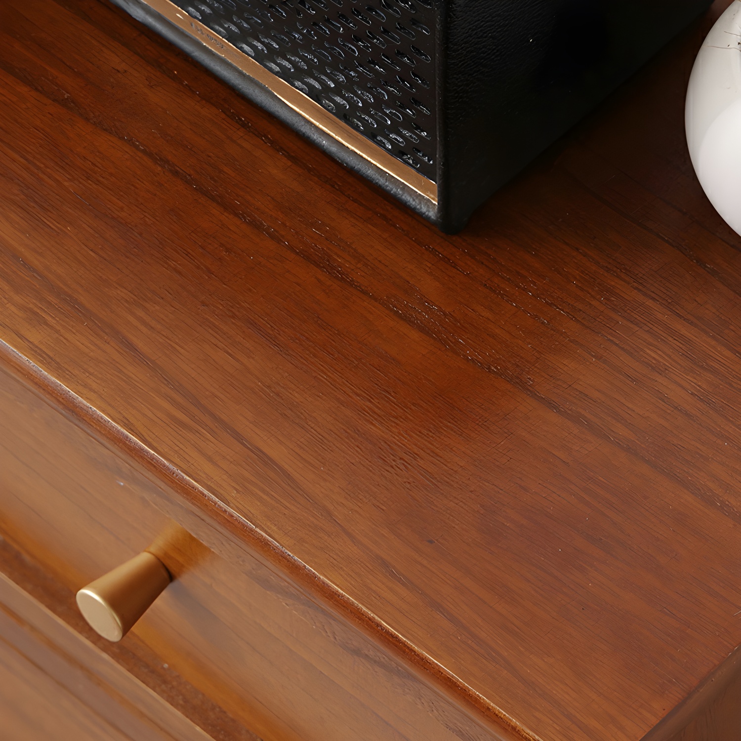 Wood Accent Chest | Ormau - image 6