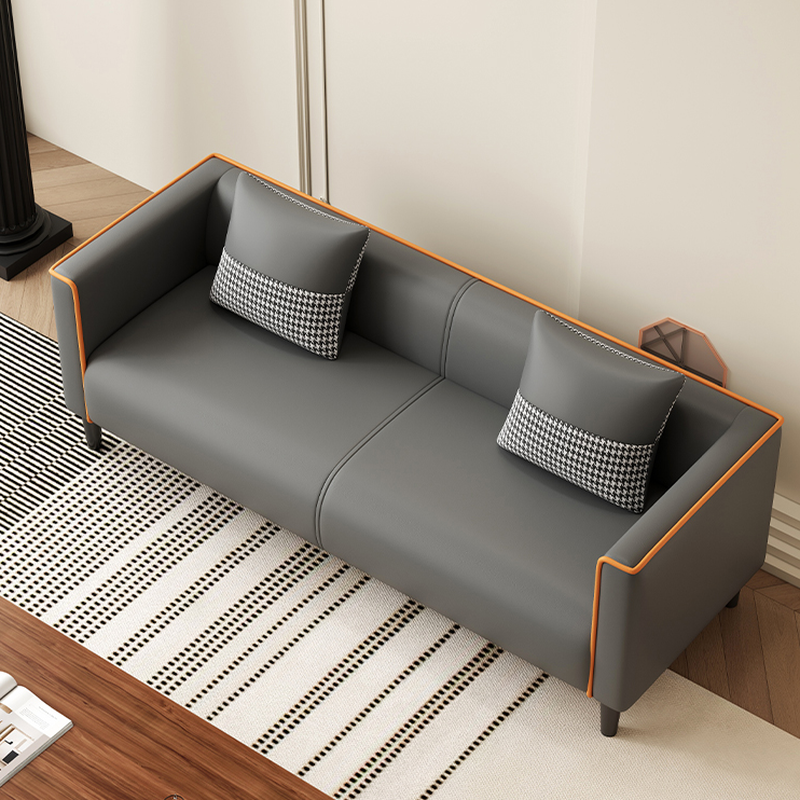 Elegant Sofa | Ormau - image 9