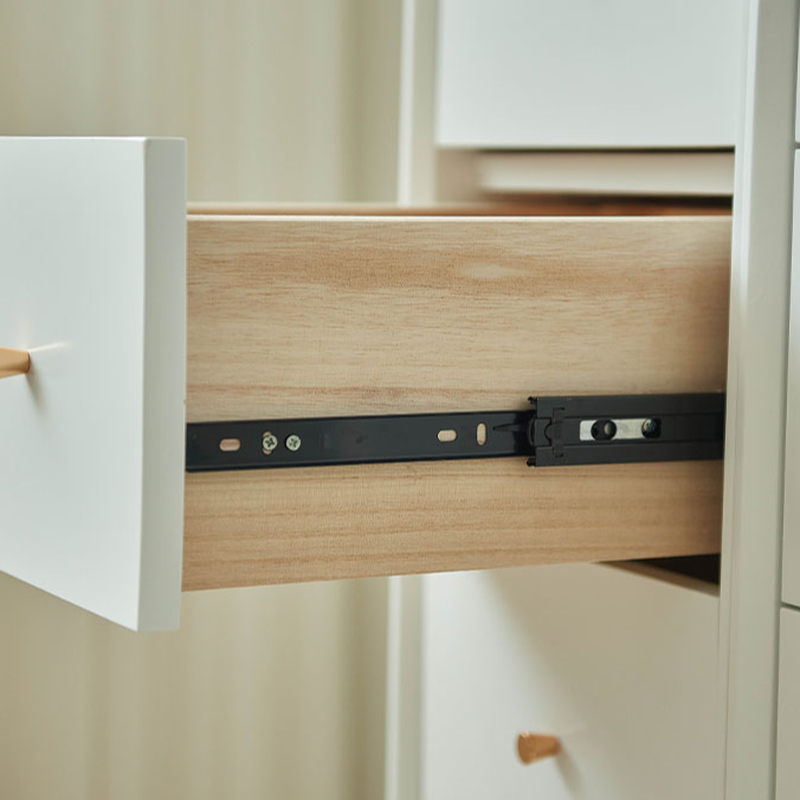 Minimalist Bachelor Chest | Ormau - image 9