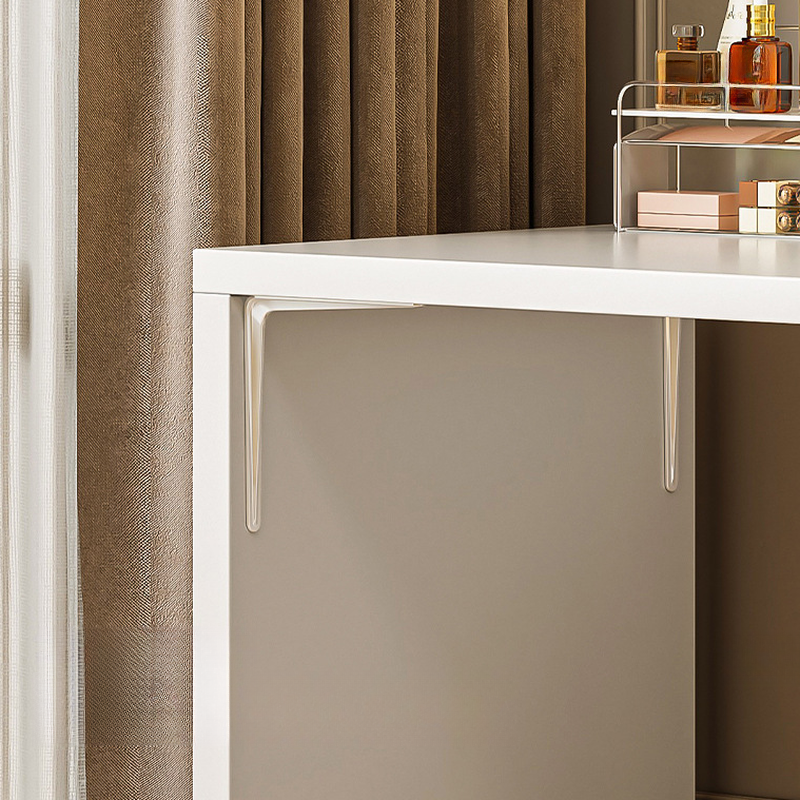 Modish Vanity | Ormau - image 8