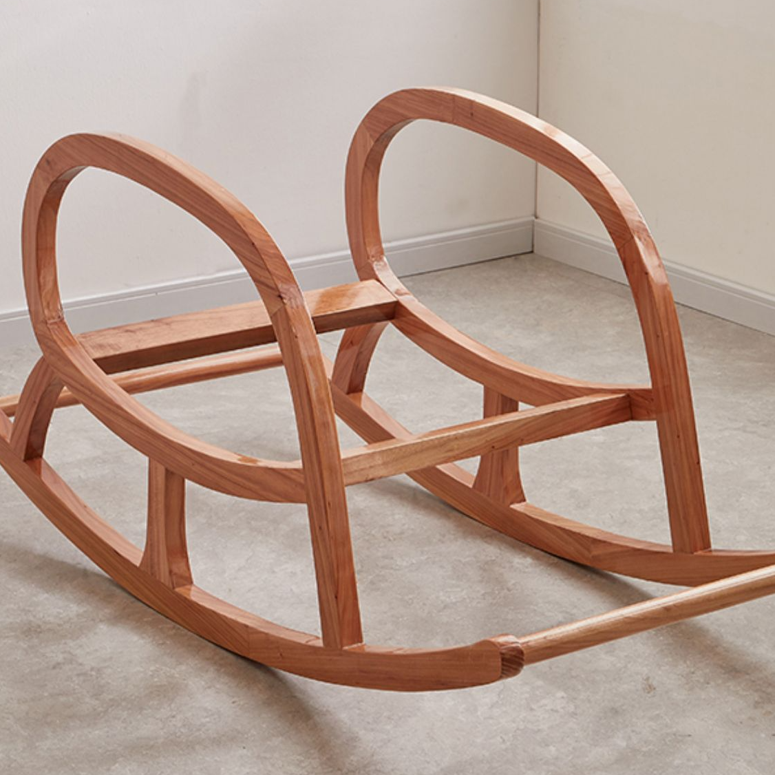 Modish Rocking Chair | Ormau - image 12