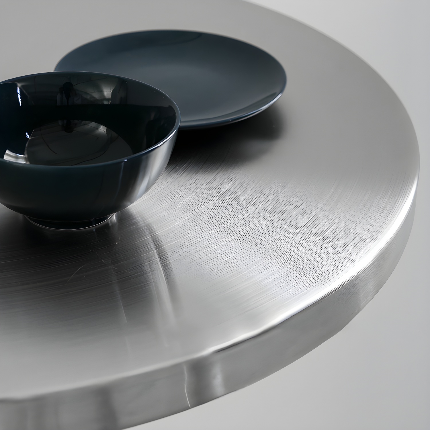 Industrial Pedestal Dining Table | Ormau - image 3