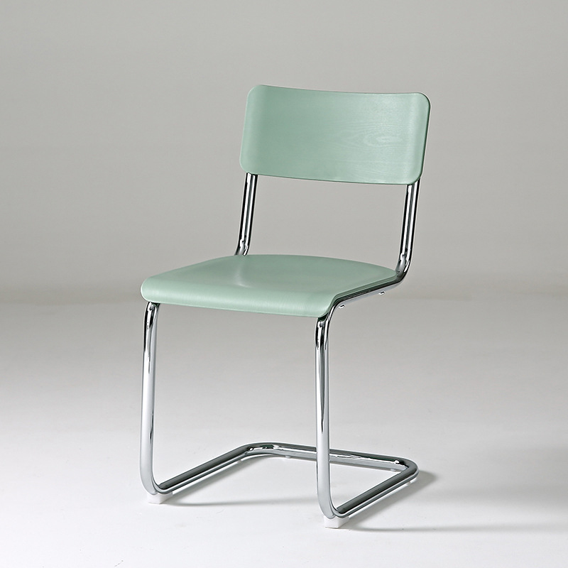 Cantilever Chair | Ormau - image 21