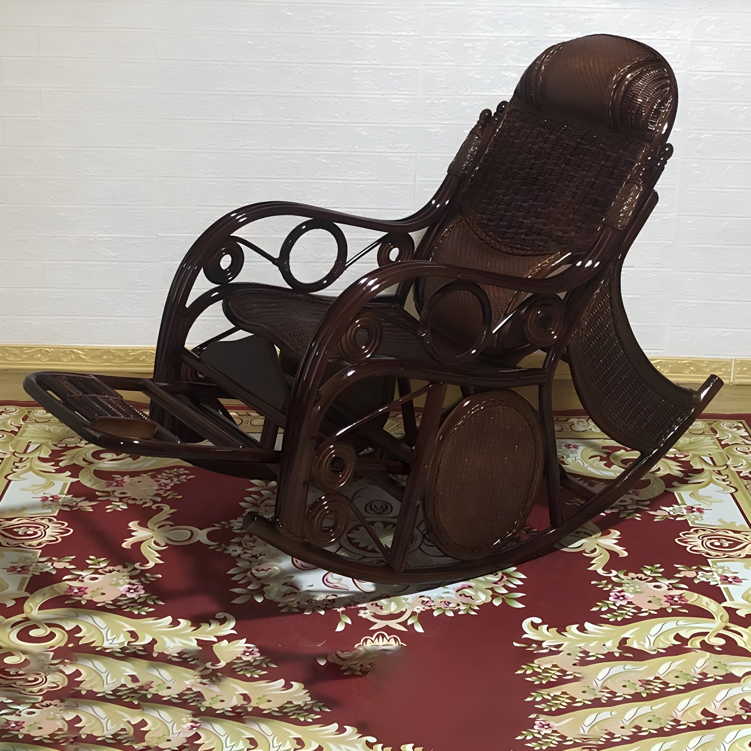 Traditional Rocking Chair | Ormau - image 2