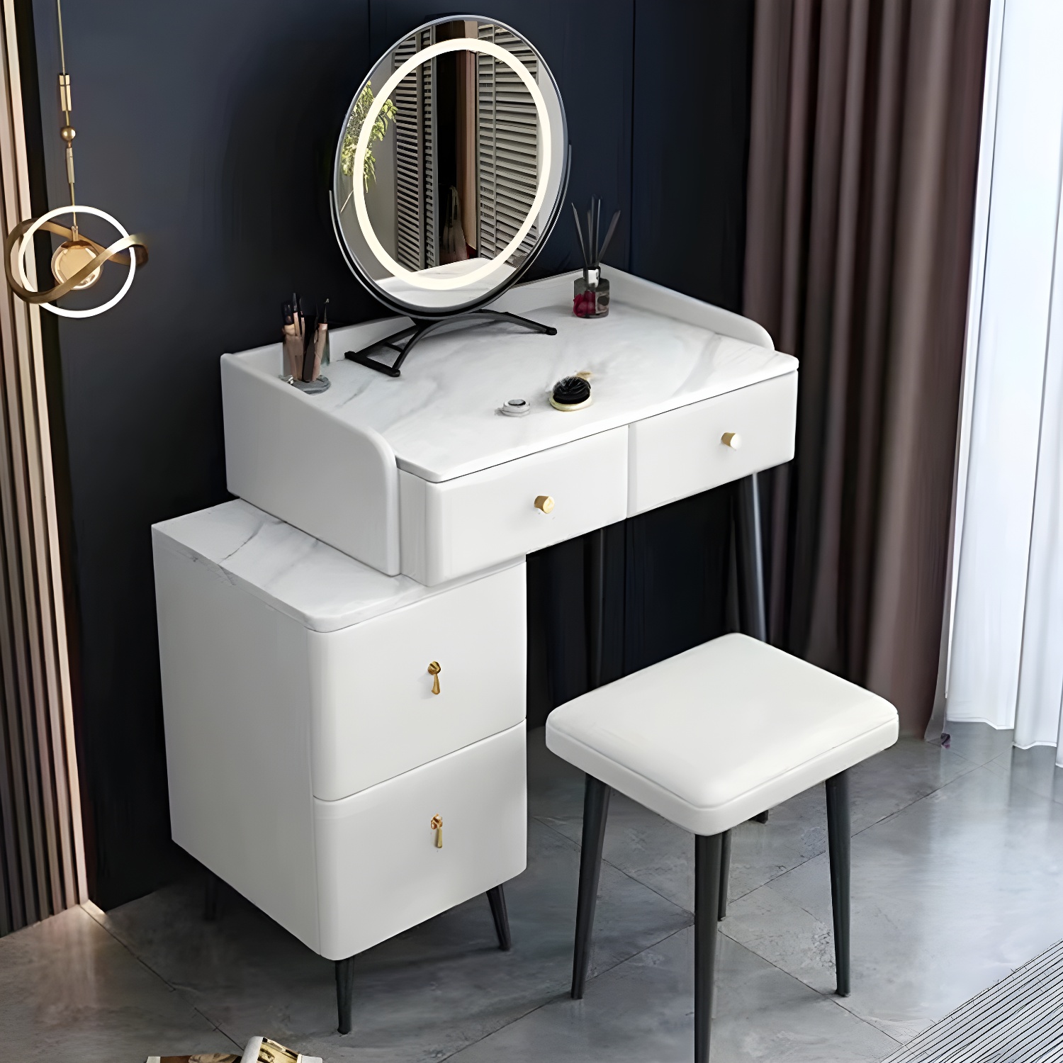 Makeup Vanity | Ormau - image 24
