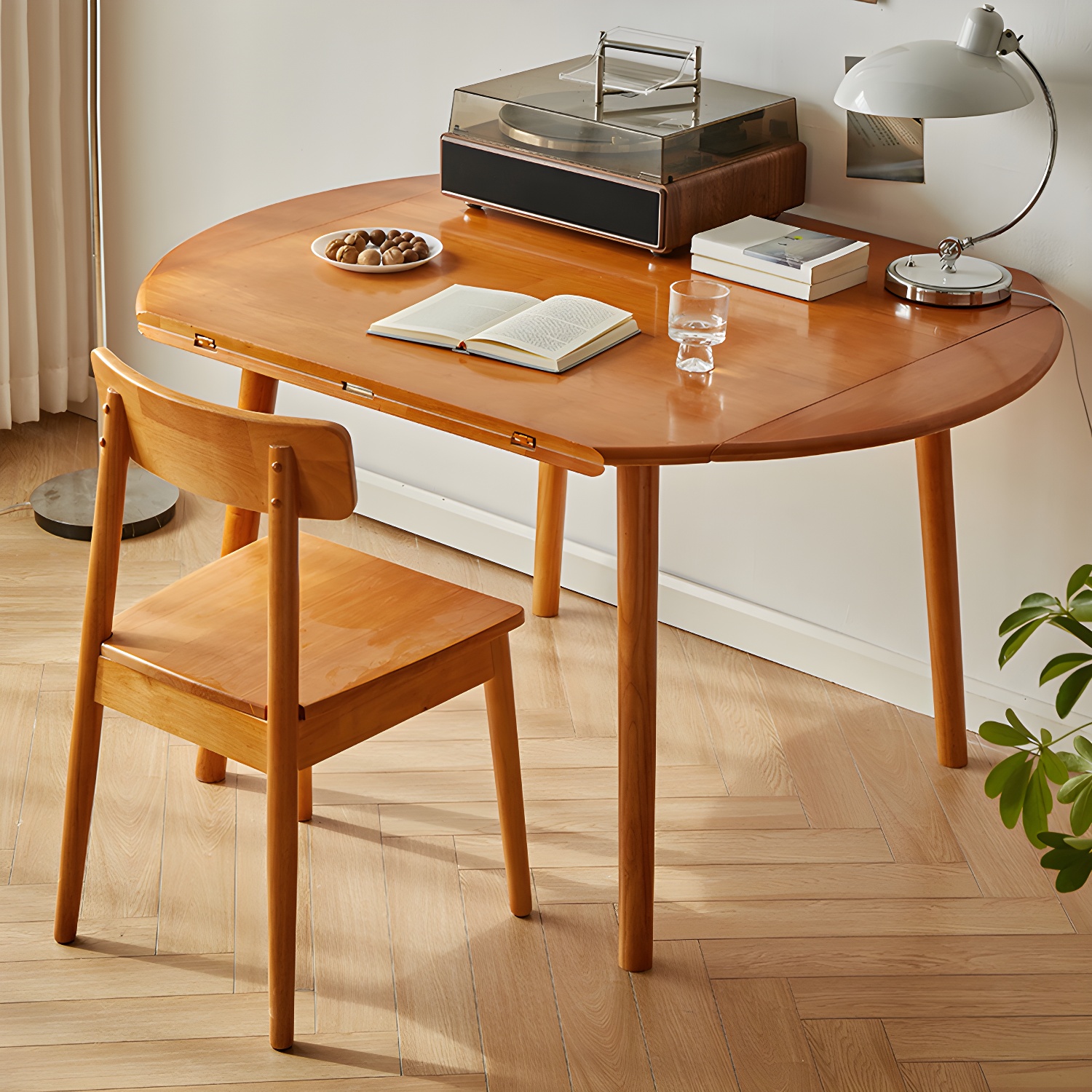 Round Wood Dining Table | Ormau - image 3
