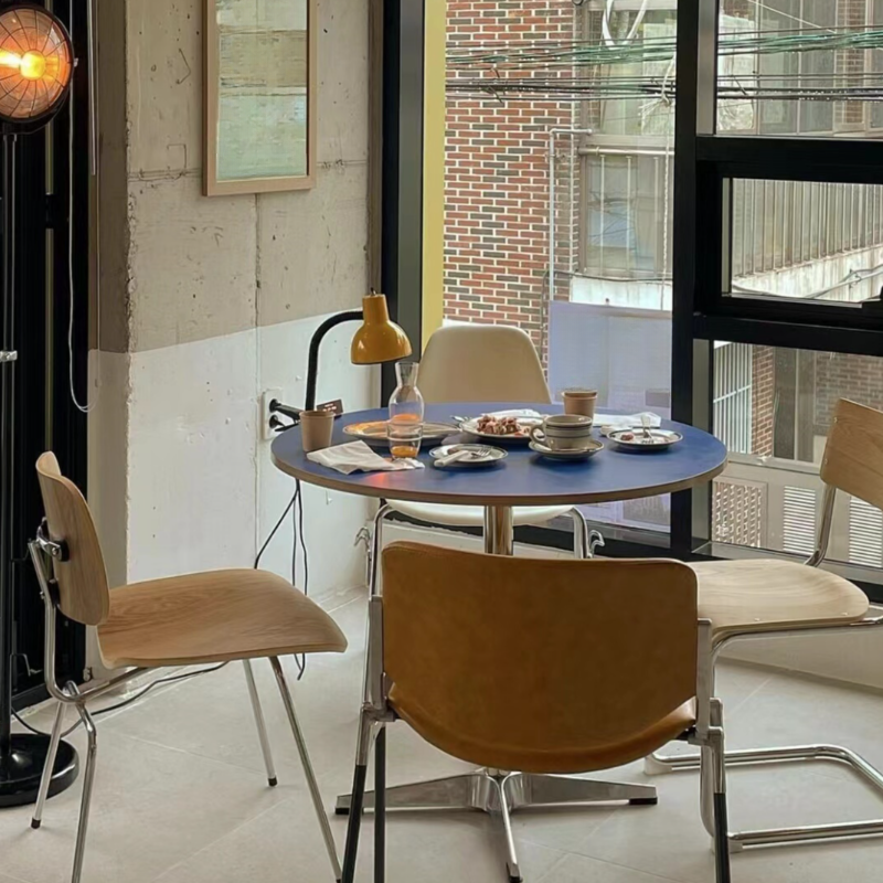 Orbicular Dining Table | Ormau - image 10