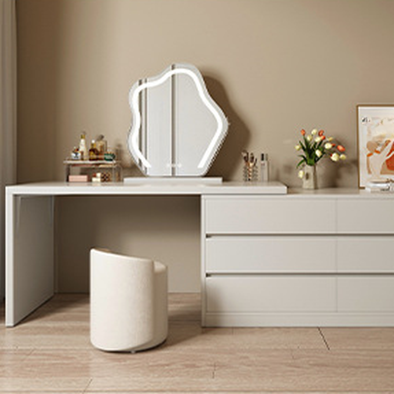 Modish Vanity | Ormau - image 11
