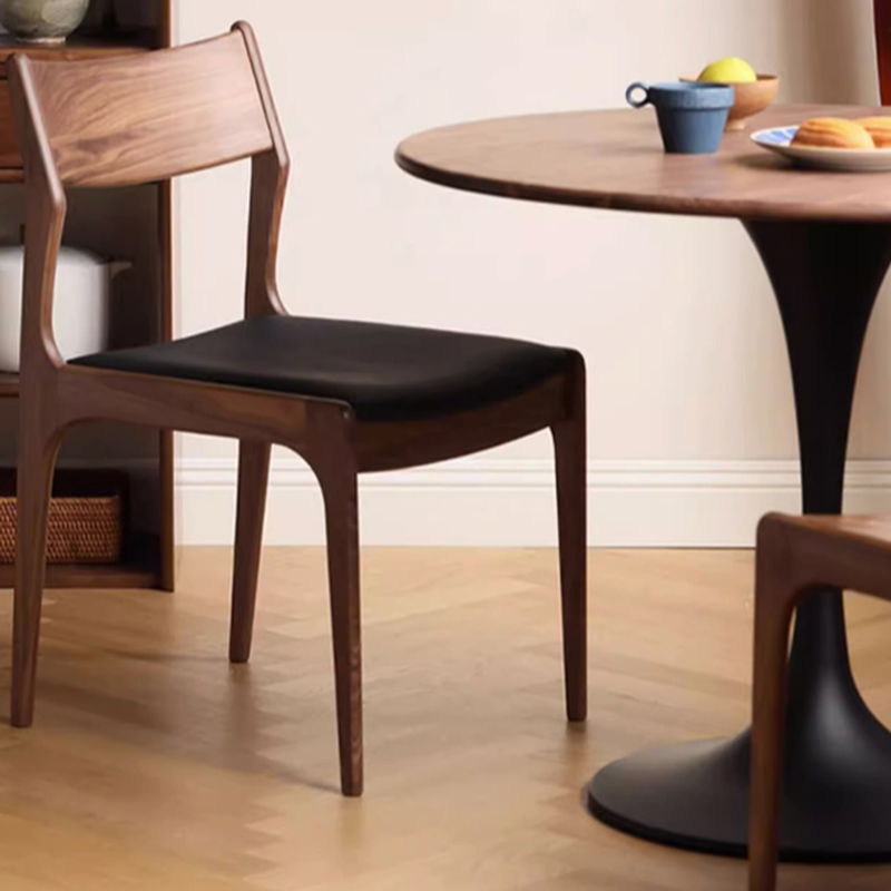 Tulip Dining Table | Ormau - image 8