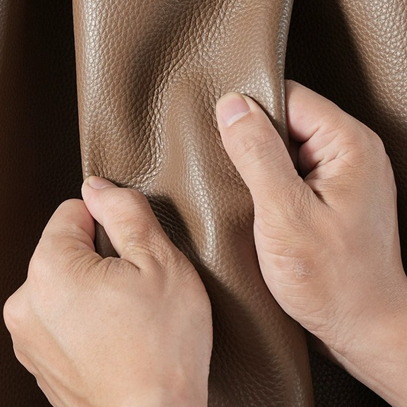 Leather Sofa | Ormau - image 5