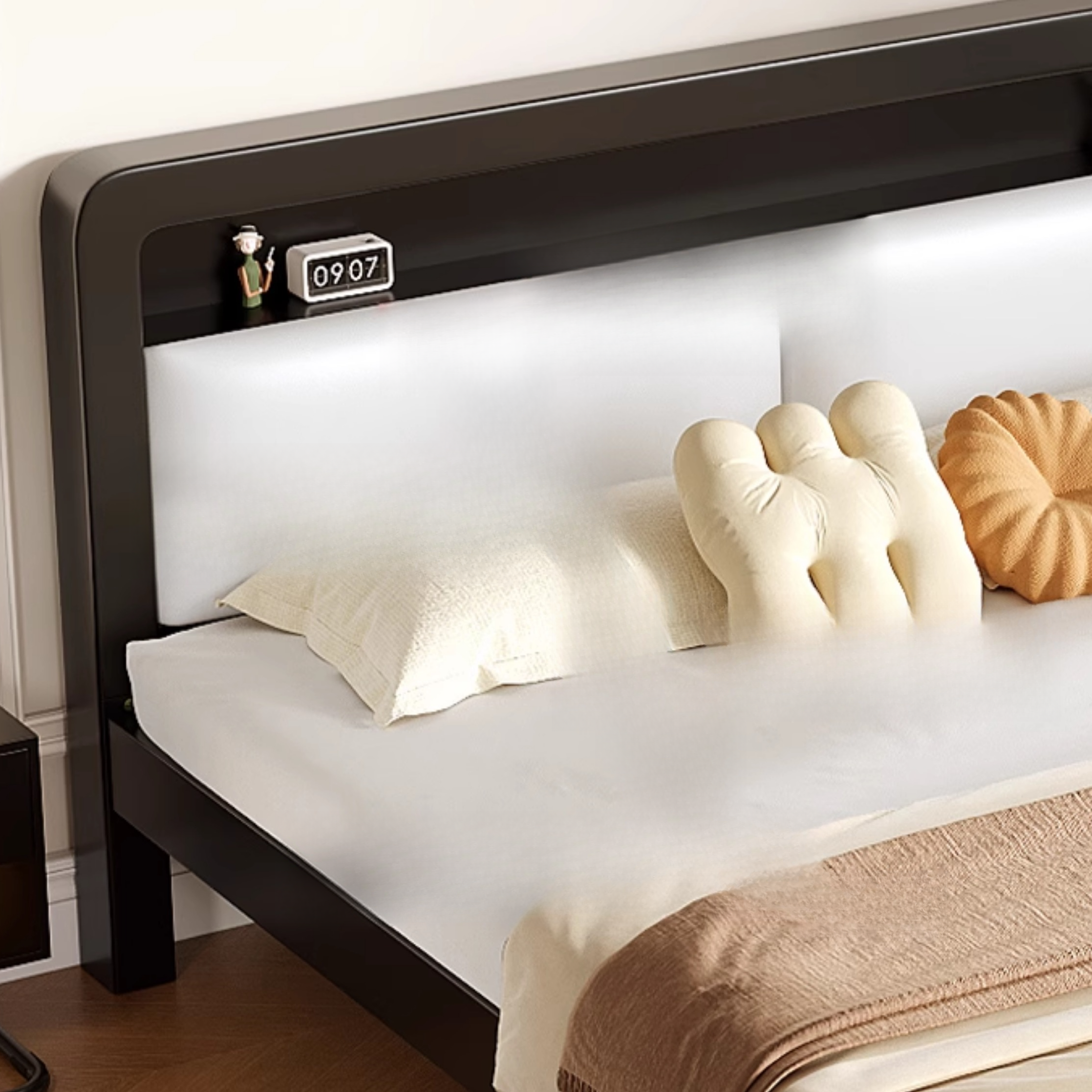 Solid Color Storage Bed | Ormau - image 9