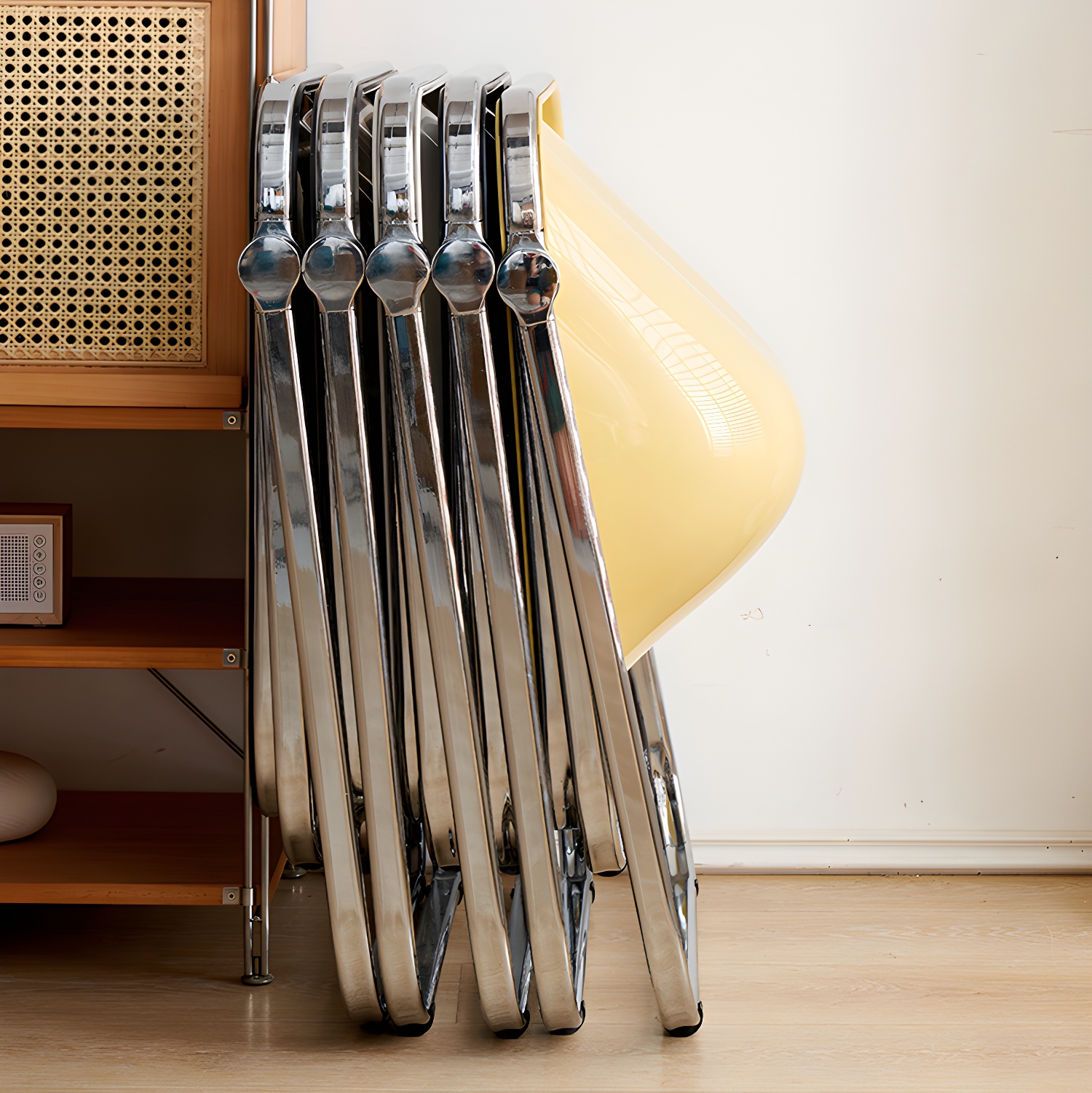 Modern Collapsible Chair | Ormau - image 16
