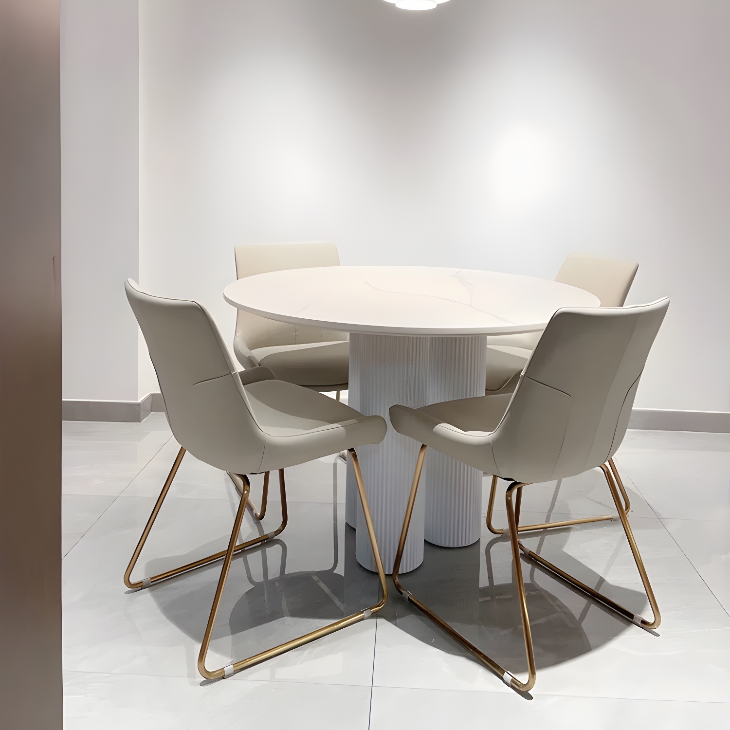 Round Dining Table | Ormau - image 5
