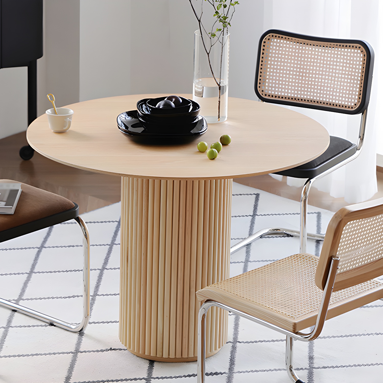 Round Dining Table | Ormau - image 3