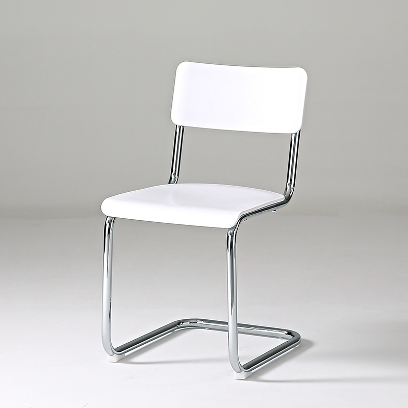 Cantilever Chair | Ormau - image 17
