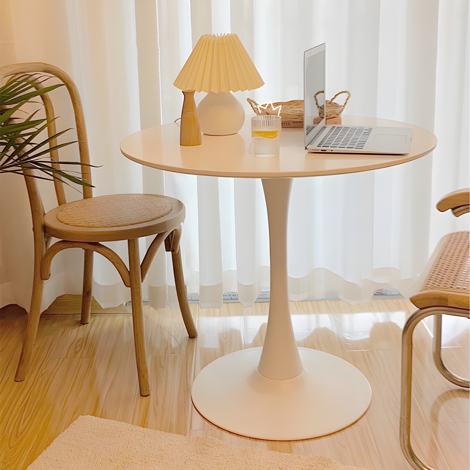Tulip Dining Table | Ormau - image 5