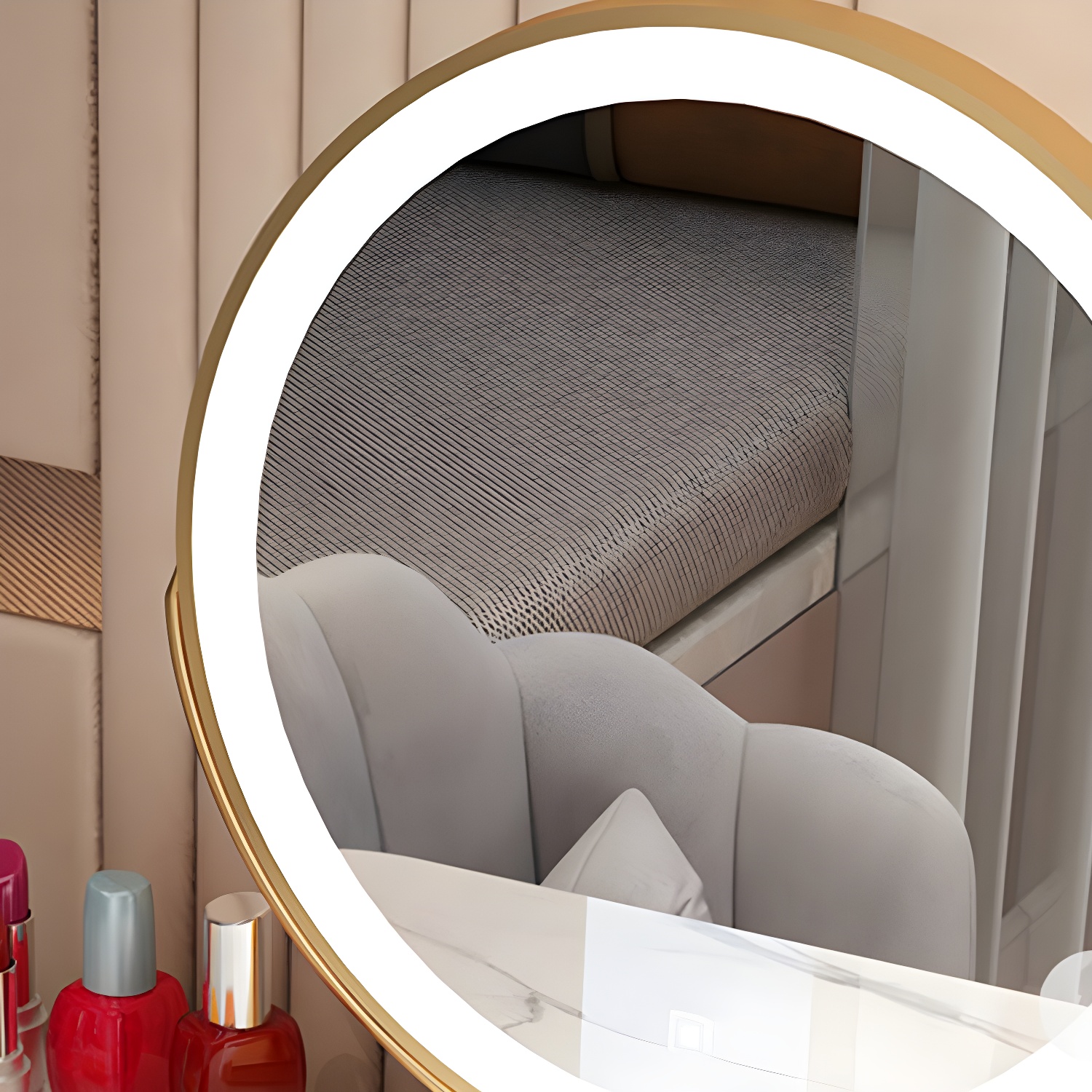 Makeup Vanity with Lighted Mirror | Ormau - image 10