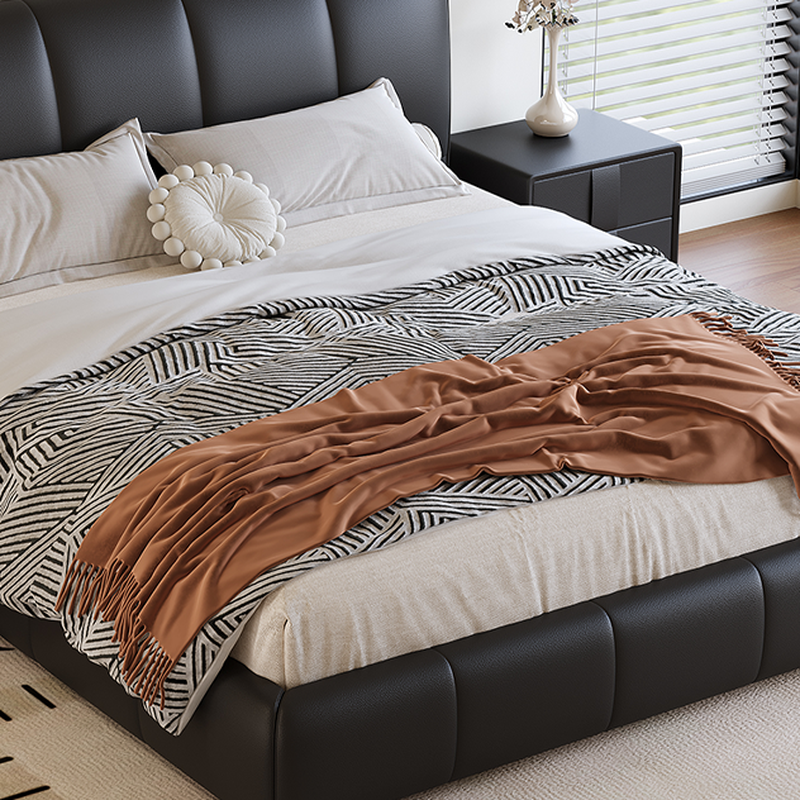 Ink Leather Bed | Ormau - image 8