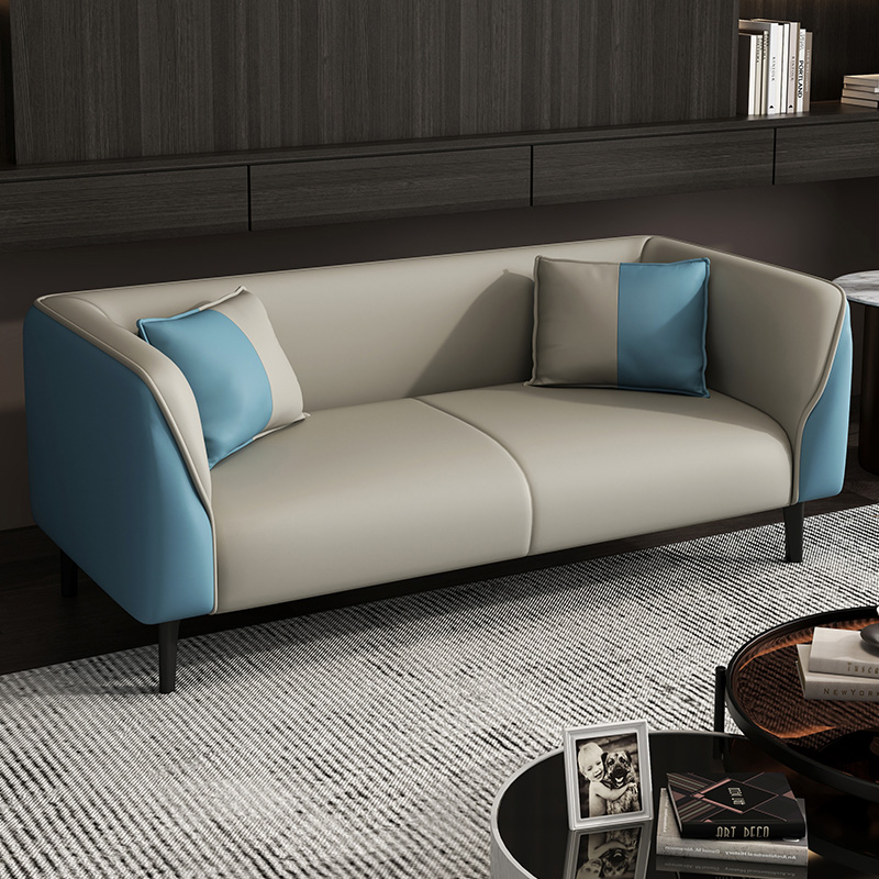Tuxedo Sofa | Ormau - image 5