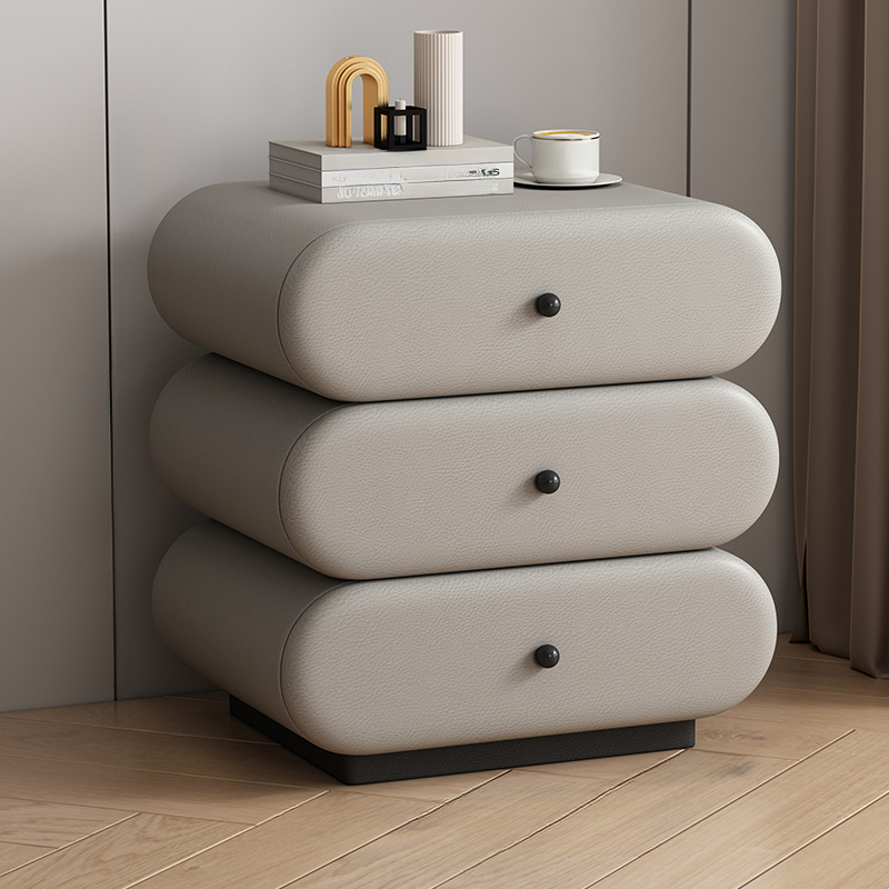 Old School Nightstand | Ormau - image 3
