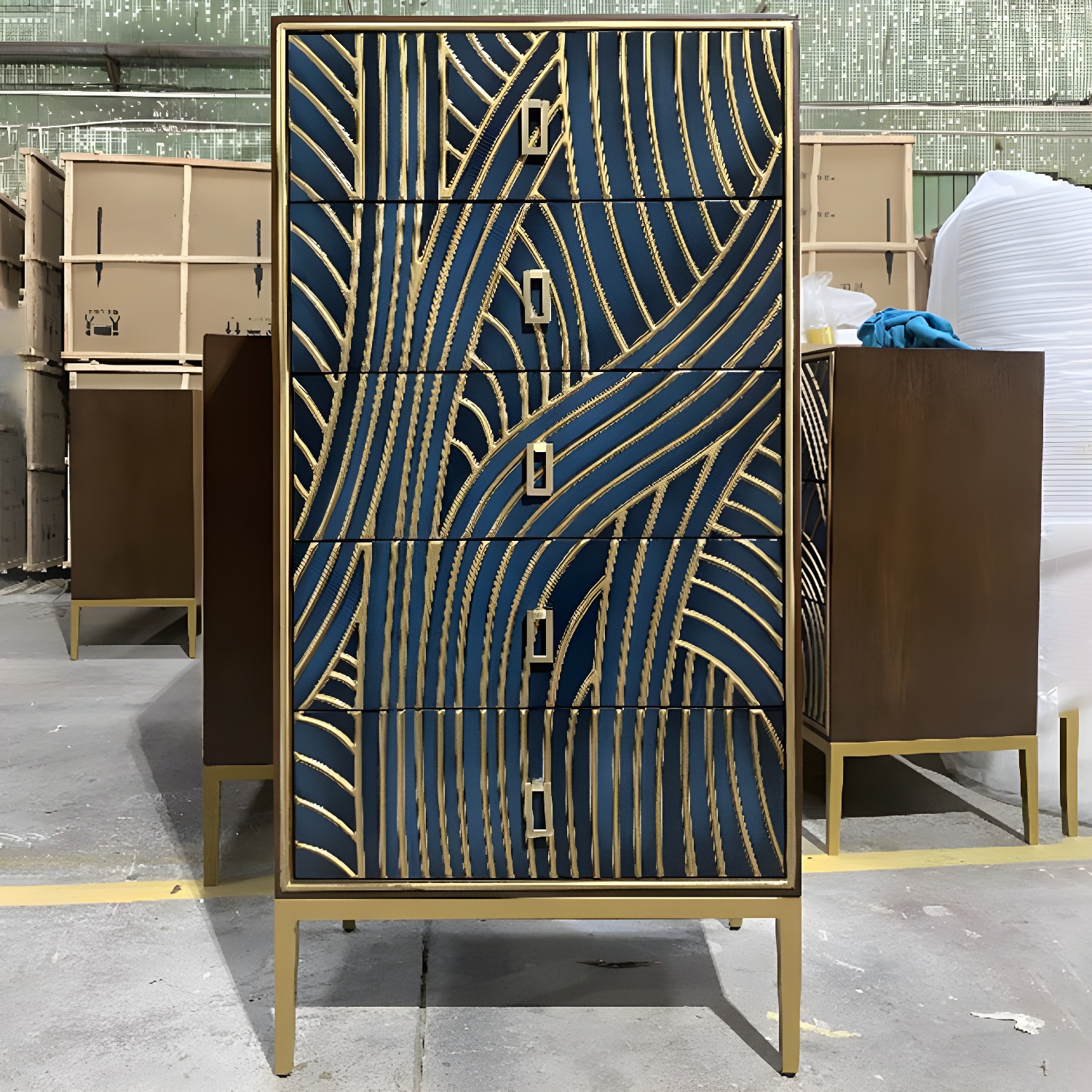 Modern Storage Chest | Ormau - image 37