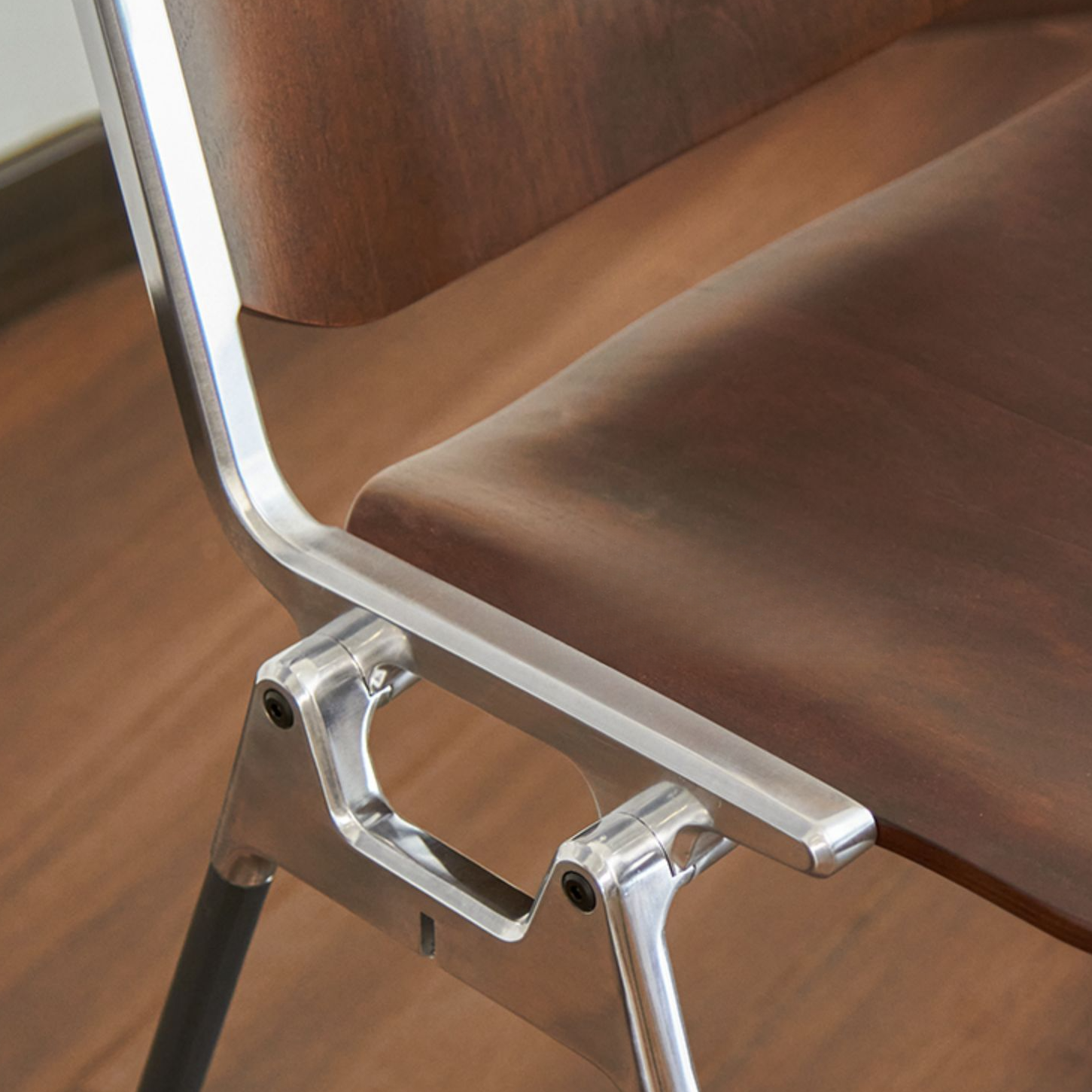Old School Chair | Ormau - image 23